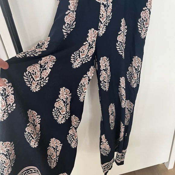 Floral Romper NWOT - Picture 3 of 4